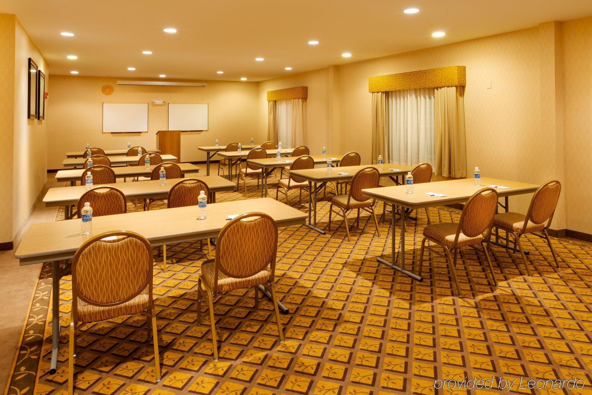 Candlewood By Ihg 2*